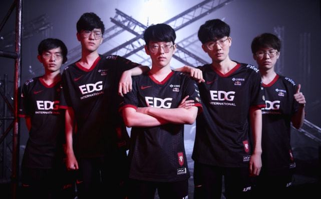 德米特里亚 德米特里亚