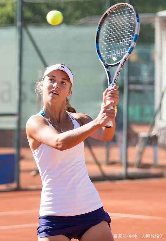 国足前进的 国足前进的